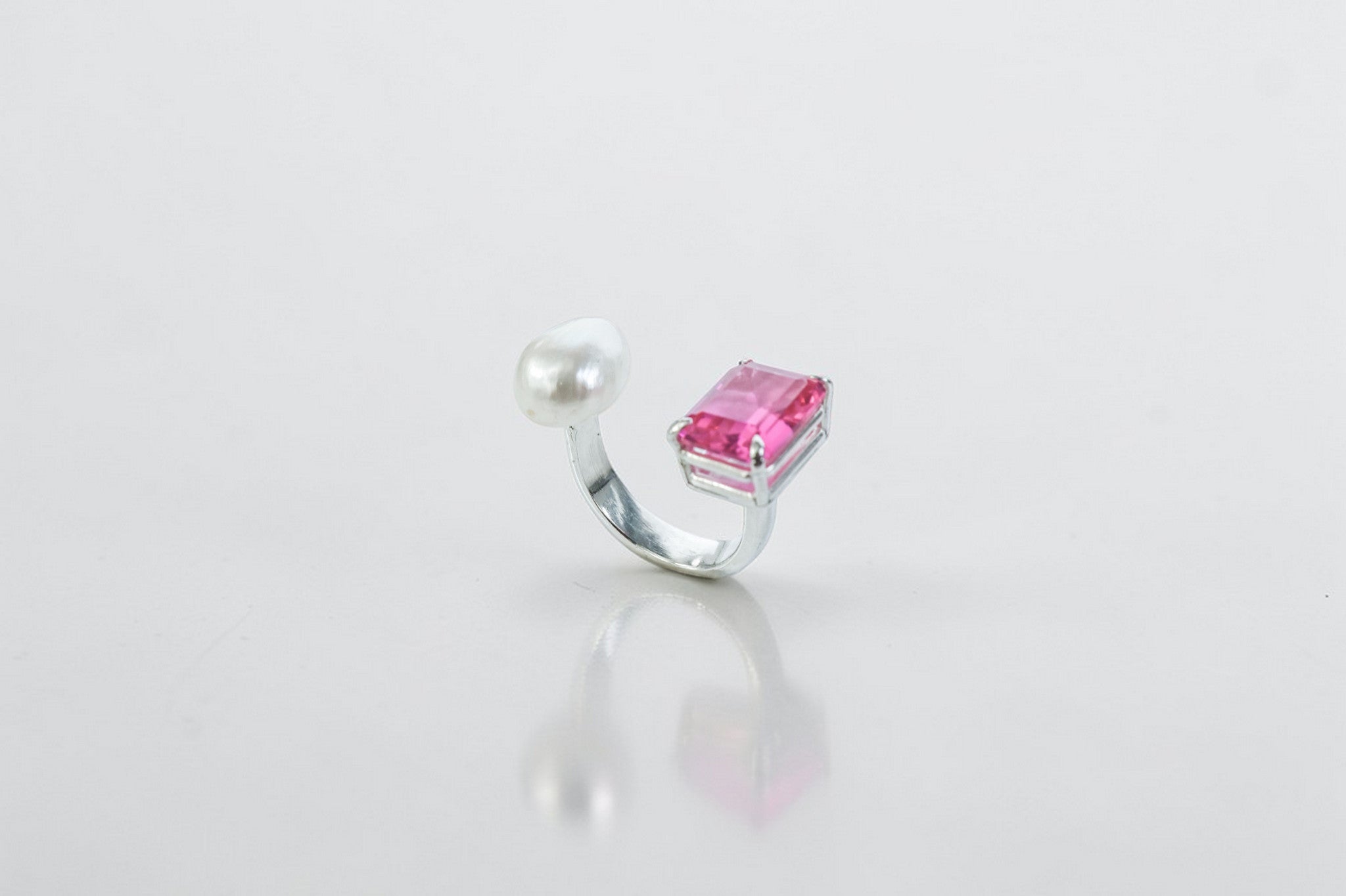 Hibiscus Pearl Ring
