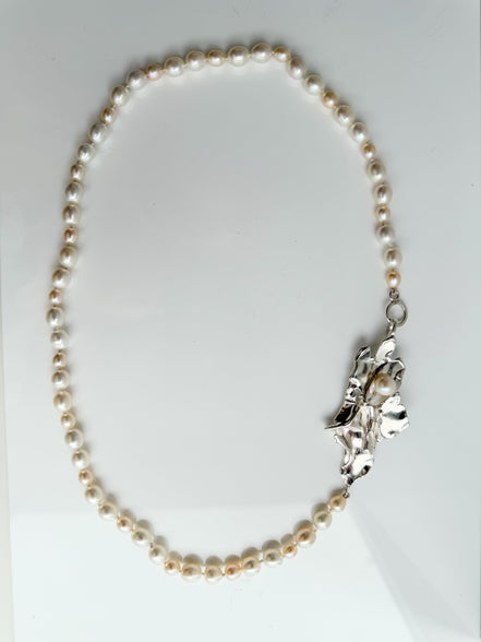 Seaweed Pearl Necklace